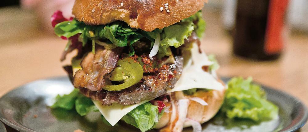 Hackfleisch? Bacon? Köstlich! Aber unser Kolumnist macht Sportfasten, und er hat Hunger.