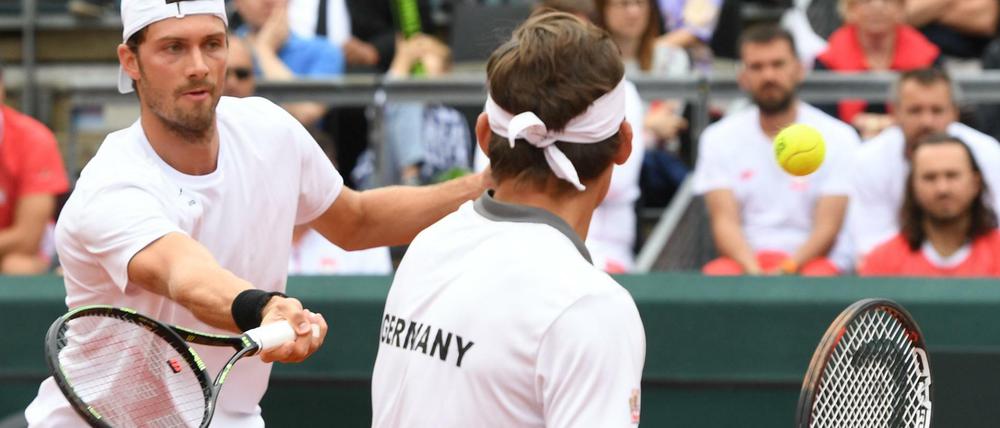 Daniel Brands (l) und Daniel Masur beim Doppel.