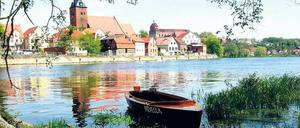 Idyll mit Wucht: Blick auf Havelberg, im Hintergrund schaut der Dom heraus.