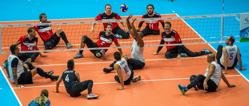 Hart gekämpft und doch verloren: Die deutschen Sitzvolleyballer waren anfangs überlegen, doch konnten sich am Ende gegen die Brasilianer doch nicht durchsetzen.