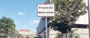 Frust-Schild. Nichts geht mehr an der Ida- von-Arnim-Straße. 