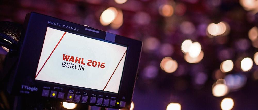 Über die Wahl in Berlin berichteten die Fernsehsender routiniert, Umfragen und Studiorunden inklusive.