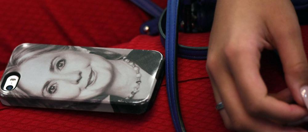 Fit für das Weiße Haus? Hillary Clinton auf der Handy-Hülle einer Anhängerin 