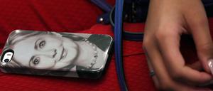 Fit für das Weiße Haus? Hillary Clinton auf der Handy-Hülle einer Anhängerin 