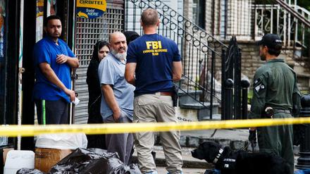 Die Familie des Tatverdächtigen Ahmad Khan Rahami im Gespräch mit Ermittlern