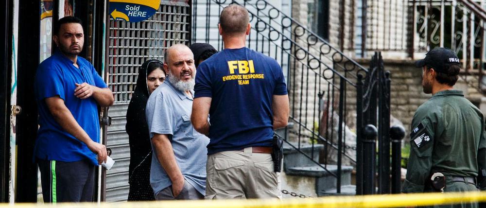 Die Familie des Tatverdächtigen Ahmad Khan Rahami im Gespräch mit Ermittlern 