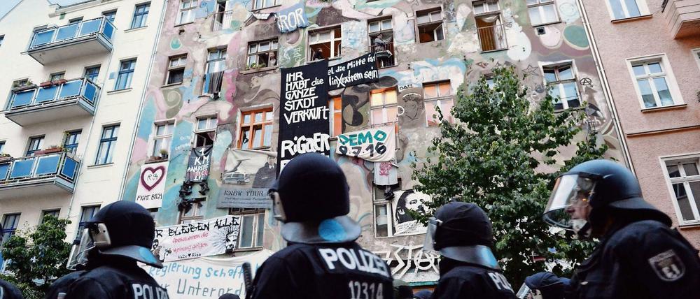 In der Rigaer Straße gibt es immer wieder Proteste. (Symbolbild)