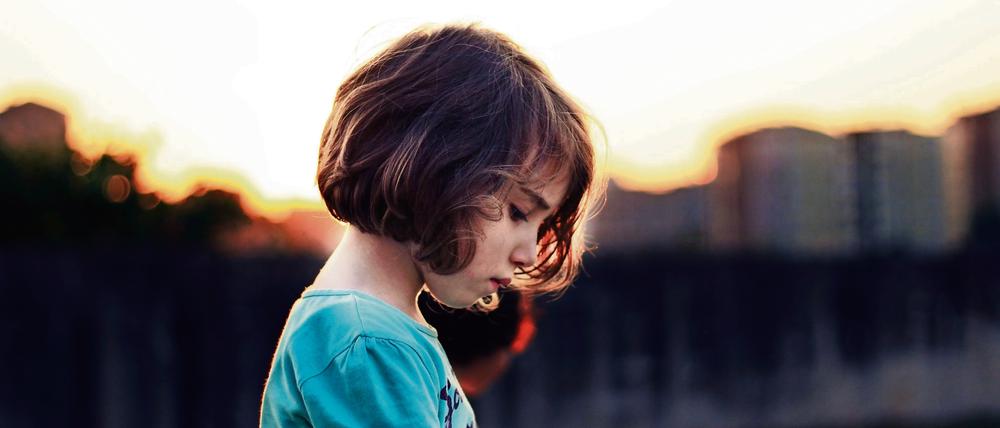 Die Zahl der Kinder, die in Deutschland von Hartz IV leben, ist hoch. Gestritten wird nun, ob ihre Zahl gestiegen ist.