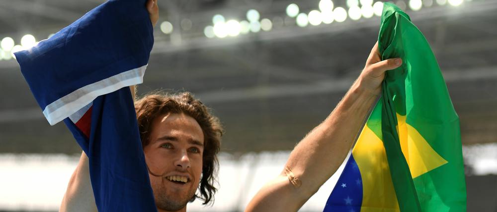 Die dritte Medaille. Malone nach seinem Sieg über 400 Meter.