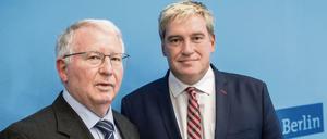 Dieter Glietsch (l.) nach seiner Ernennung mit Gesundheitsstaatssekretär Dirk Gerstle (r.). 