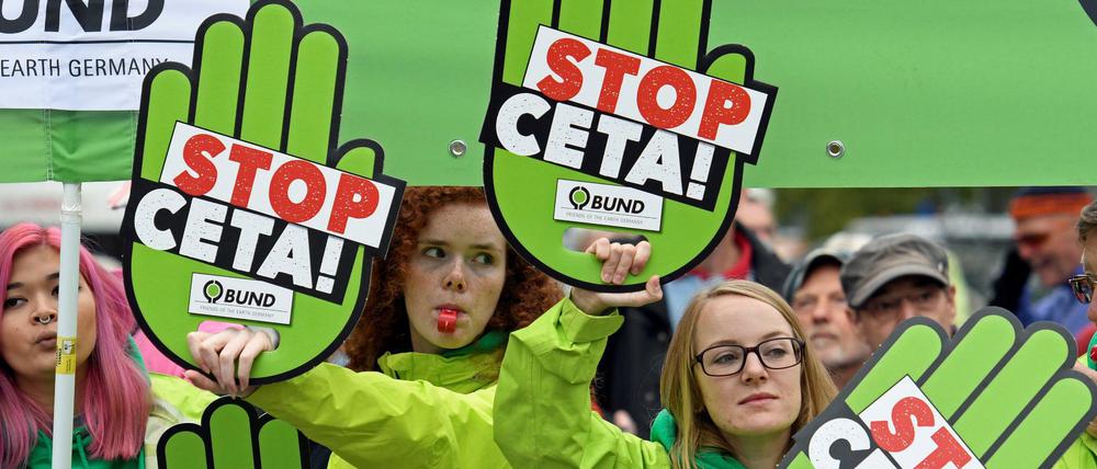 Vor dem Parteikonvent der SPD kam es am Montag zu Demonstrationen gegen Ceta.