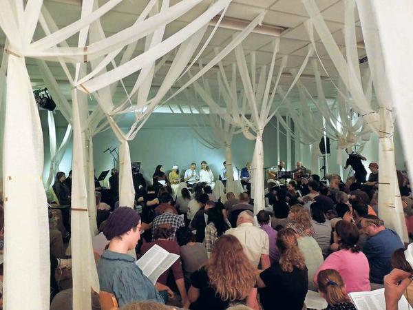Dialog der Religionen. Das Haus „Amen“, ein temporärer Gebetsort.