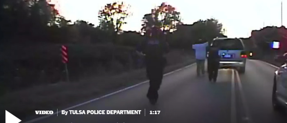 Von der Polizei veröffentlichte Videos zeigen den Vorfall in Tulsa.