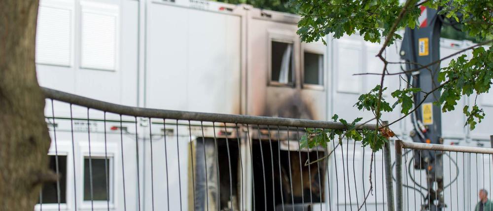 Vier Container wurden bei dem Brandanschlag in Bremen komplett zerstört, zwölf weitere beschädigt.