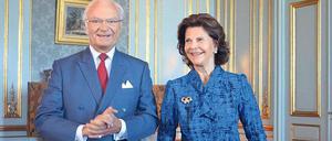 Freuen sich auf vier Tage in Deutschland, vom 5. bis 8. Oktober: König Carl XVI. Gustaf und Königin Silvia in ihrem Palast in Stockholm.