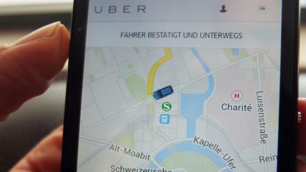 Digitale Vermittlungsplattformen wie Uber sind eine starke Konkurrenz für konventionelle Anbieter.