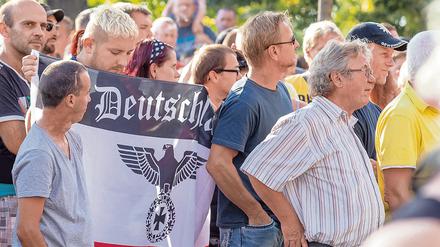 Wie hier in Heidenau gab es 2015 immer wieder Proteste gegen Ausländer, die teilweise eskalierten.