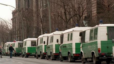 Polizei vor dem Kriminalgericht in Moabit. (Archivbild) 