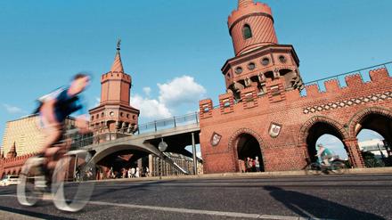 Mit einem Tages-Durchschnitt von 9841 Radlern ist die Oberbaumbrücke Hotspot des Radverkehrs.