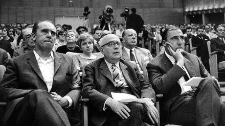 Große Intellektuelle: Heinrich Böll, Theodor W. Adorno und Verleger Siegfried Unseld (v.l.) im Jahr 1968.
