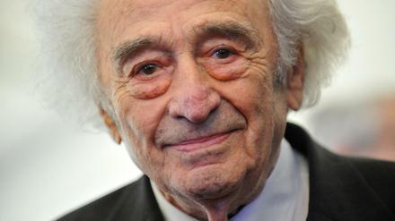 Max Mannheimer bei den Feierlichkeiten anlässlich der Grundsteinlegung für ein NS-Dokumentationszentrum in München im März 2012.