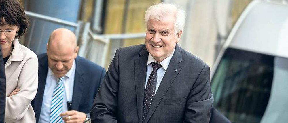 Eine Frage der Vokabeln. Manches an Merkels Erklärung findet Horst Seehofer immerhin bemerkenswert.