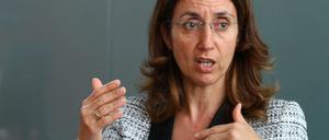 Staatsministerin Aydan Özoguz (SPD) ist seit Dezember 2011 stellvertretende Bundesvorsitzende der SPD und seit Dezember 2013 Staatsministerin bei der Bundeskanzlerin als Beauftragte der Bundesregierung für Migration, Flüchtlinge und Integration.