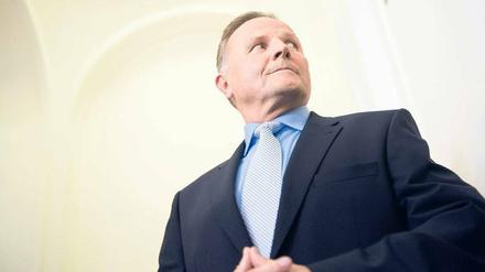 Im Berliner Abgeordnetenhaus steht Georg Pazderski nun der 24-köpfigen AfD-Fraktion vor. 