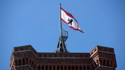 Vertreter der Parteien SPD, Linke und Bündnis 90/Die Grünen treffen sich nach der Wahl des Berliner Abgeordnetenhauses zu ersten Sondierungsgesprächen.