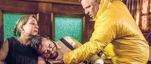 Angeschlagen: Kommissar Thiel (Axel Prahl, re.) und Silke Haller (Christine Urspruch) kümmern sich um den lädierten Rechtsmediziner Boerne (Jan Josef Liefers).