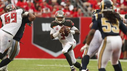 Planlos: Buccaneers-Quaterback Jameis Winston vergaß im entscheidenden Moment die Uhr.