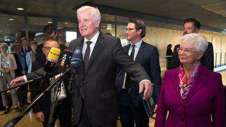 Horst Seehofer (CSU) kommt am 22.09.2016 zu einem Treffen der Unions-Spitzen in Berlin. 