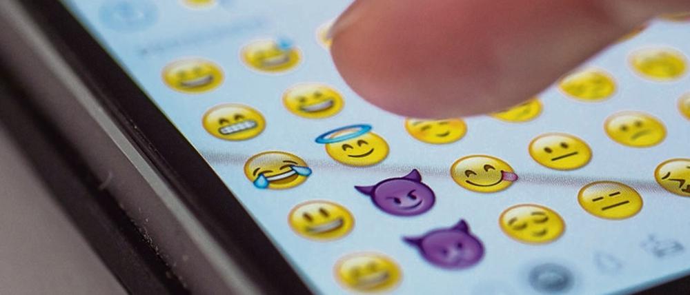 Für Datenschützer nicht lustig: WhatsApp als Teil von Facebook.