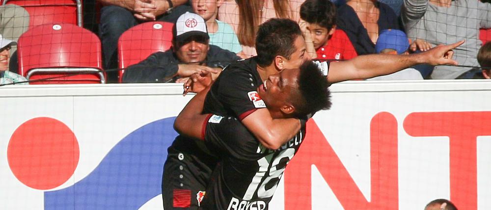 Javier Hernandez erzielte drei Treffer gegen Mainz 05.