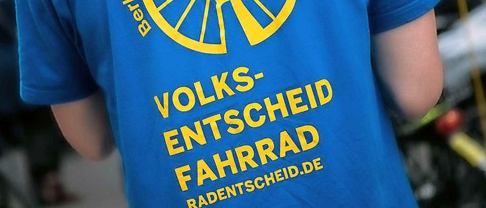 Die Initiatoren des Radentscheides haben in weniger als einem Monat rund 100.000 Unterschriften gesammelt.