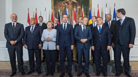 Gruppenfoto beim Flüchtlingsgipfel in Wien.