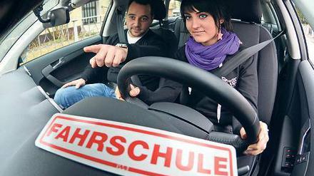Fahrschüler müssen sich darauf einstellen, für die Prüfungen künftig mehr zu bezahlen.