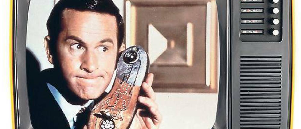 Auslaufmodell: Die Zeit analoger Fernseher geht dem Ende entgegen, auch Maxwell Smart würde heute lieber zum Smartphone als zum Agententelefon greifen. 