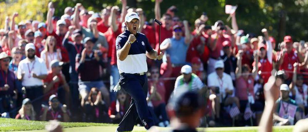 Patrick Reed schlug im ersten Einzel Rory McIlroy und brachte sein Team am Sonntag damit gleich richtig in Fahrt.