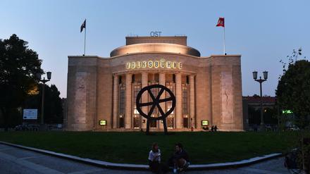 Die Volksbühne am Rosa-Luxemburg-Platz in Berlin-Mitte 