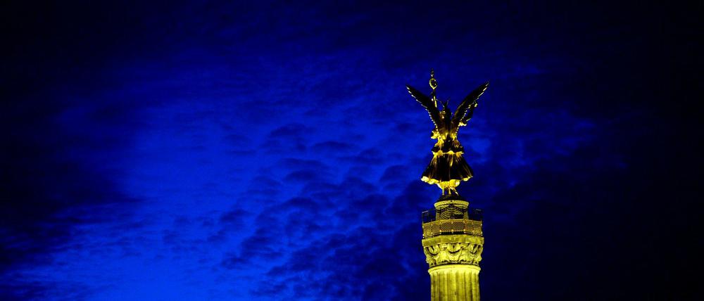 Im Tiergarten findet das Fest der Einheit statt. Es ist ein privates Fest - das offizielle steigt in Dresden.