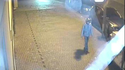 Fahndungsfoto der Polizei zum Anschlag auf die Moschee in Dresden