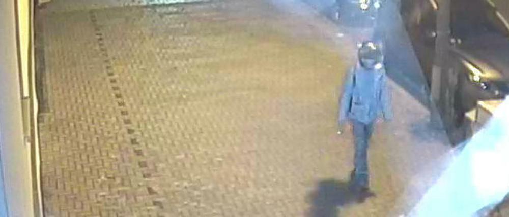 Fahndungsfoto der Polizei zum Anschlag auf die Moschee in Dresden