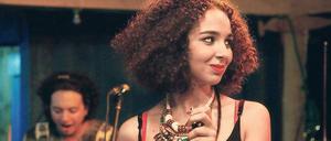 Startstation Sehnsucht. Frei fühlt sich Farah (Baya Medhaffer), wenn sie in ihrer Band singen kann.