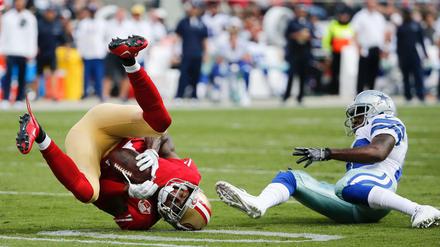 Drunter und drüber: Das Spiel der San Francisco 49ers und Dallas Cowboys war lange umkämpft, am Ende setzten sich die Texaner durch. 