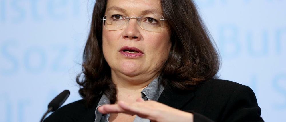Bis hierher und nicht weiter: Sozialministerin Andrea Nahles will eine neue Mindesthöhe fürs Rentenniveau festlegen - und erwartet höhere Beiträge.