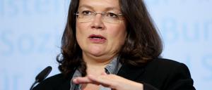 Bis hierher und nicht weiter: Sozialministerin Andrea Nahles will eine neue Mindesthöhe fürs Rentenniveau festlegen - und erwartet höhere Beiträge.