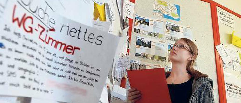 Wohin nur? Viele Studenten suchen noch händeringend nach einem WG-Zimmer, aber die sind teuer.