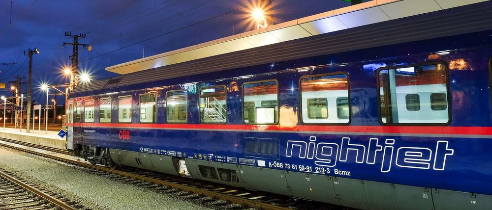 Nachtblau. Die Nightjet-Nachtzüge der ÖBB sollen künftig noch komfortabler unterwegs sein.