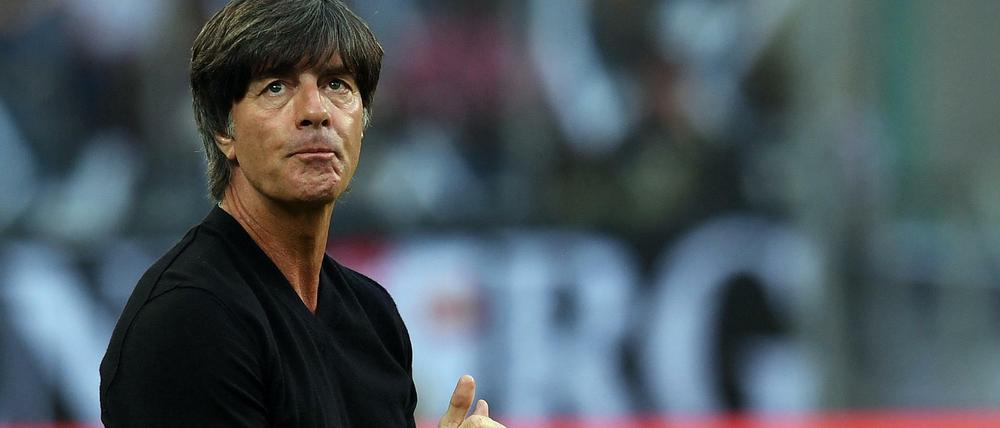 Blickt er einem kleinen Wunder der Tschechen entgegen? Bundestrainer Joachim Löw vor dem WM-Qualifikationsspiel am Samstag in Hamburg.